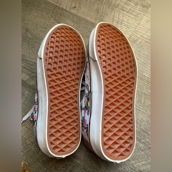 NEW Vans Era Garden Floral - Picture 2 of 6